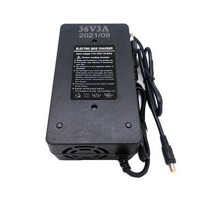 Punjač olovnih baterija 36V 3A DC2.1                                              1772