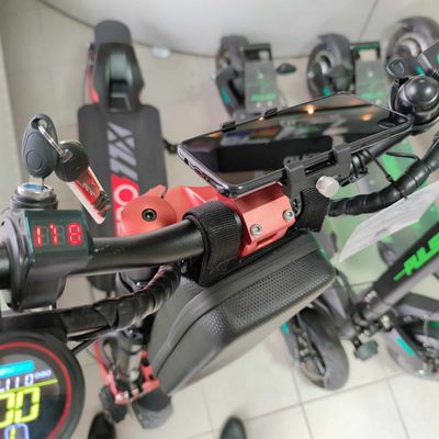 Nosač mobitela za električni romobil / bicikl                                      648