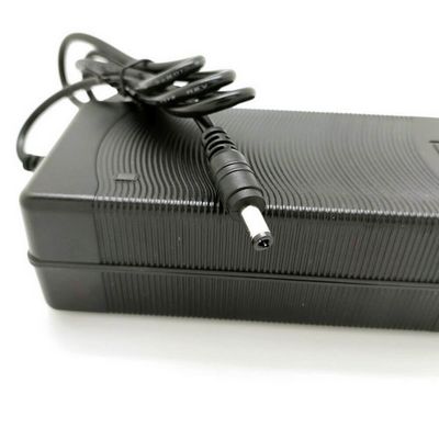 Punjač Li-ion 54.6V 2A, okrugli 5,5mm konektor, za električni romobil          1628