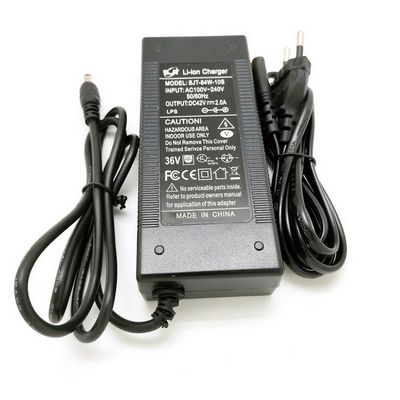 Punjač Li-ion 42V 2A, 5,5 mm okrugli konektor, za električni romobil           1635