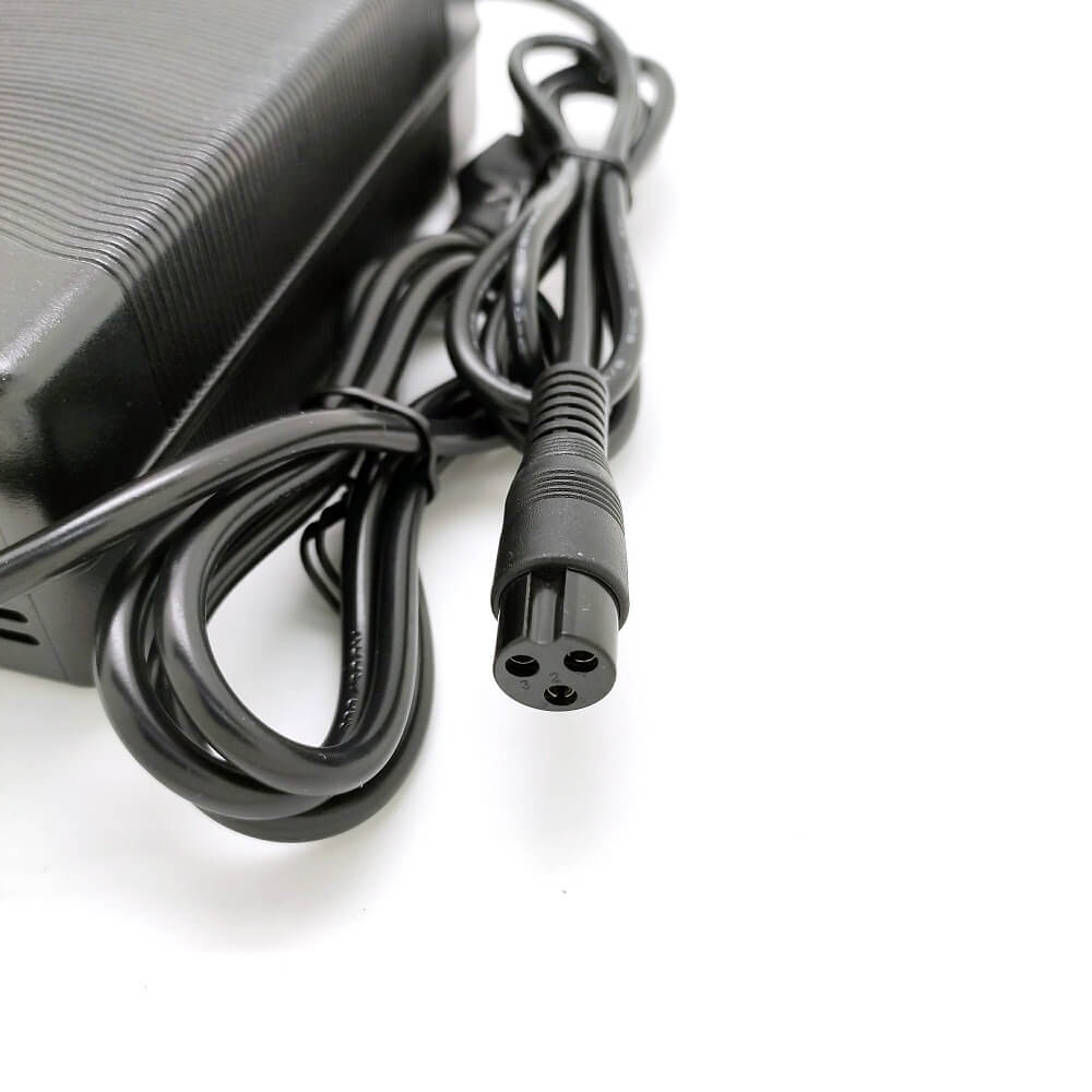 Punjač Li-ion 58.8V 2A, GX16-3 konektor, za električni romobil 659